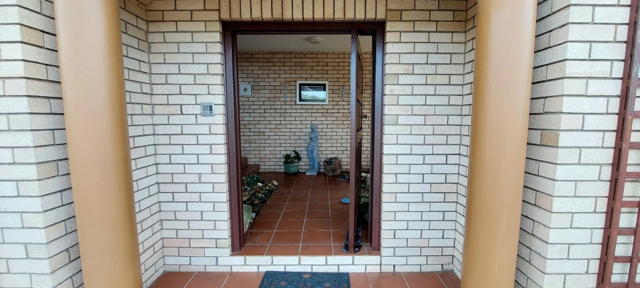 4 Bedroom Property for Sale in Glen Stewart Eastern Cape
